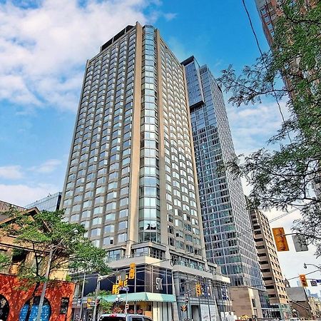 University Of Toronto Utsg Suites Exterior foto